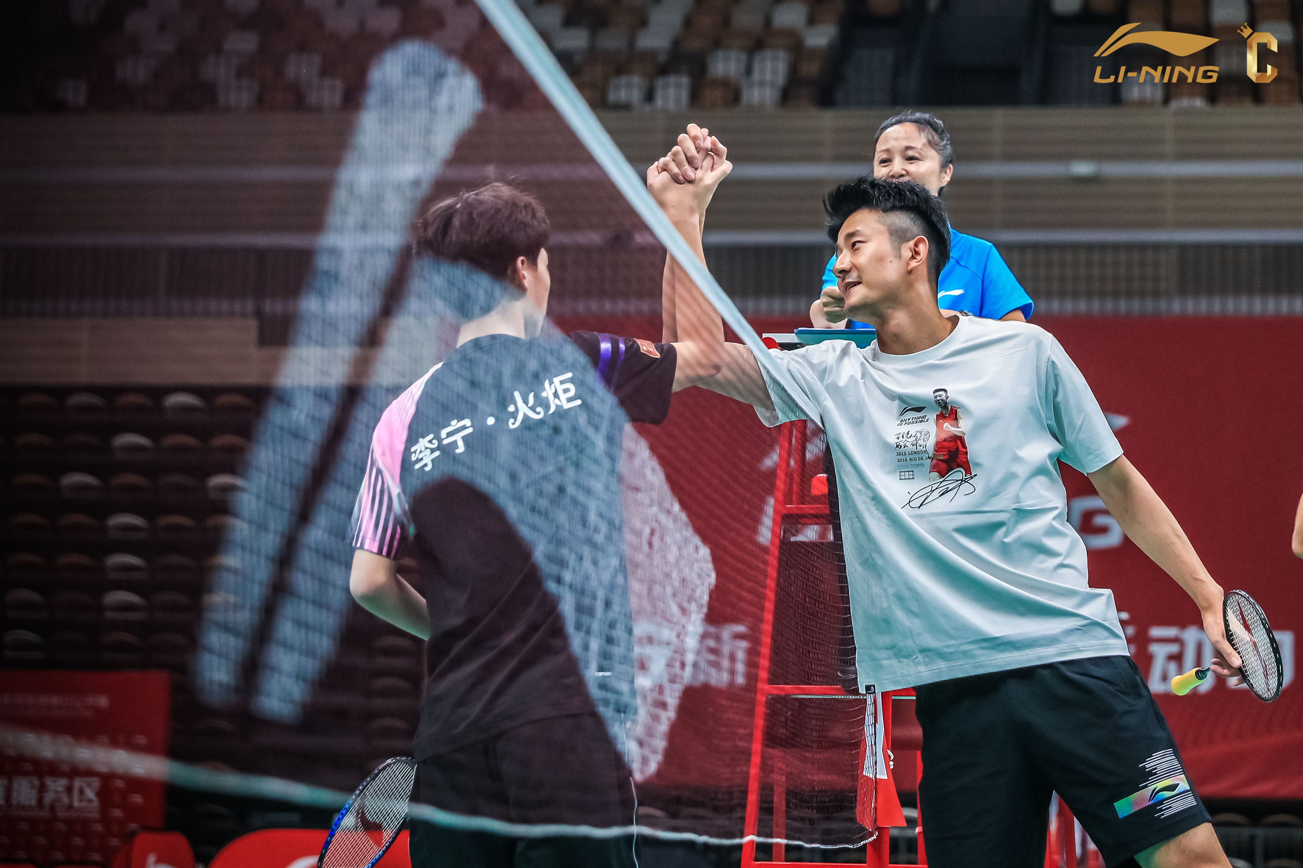 关于中国羽毛球队险胜日本羽毛球队，谌龙一己之力扛起全队的信息