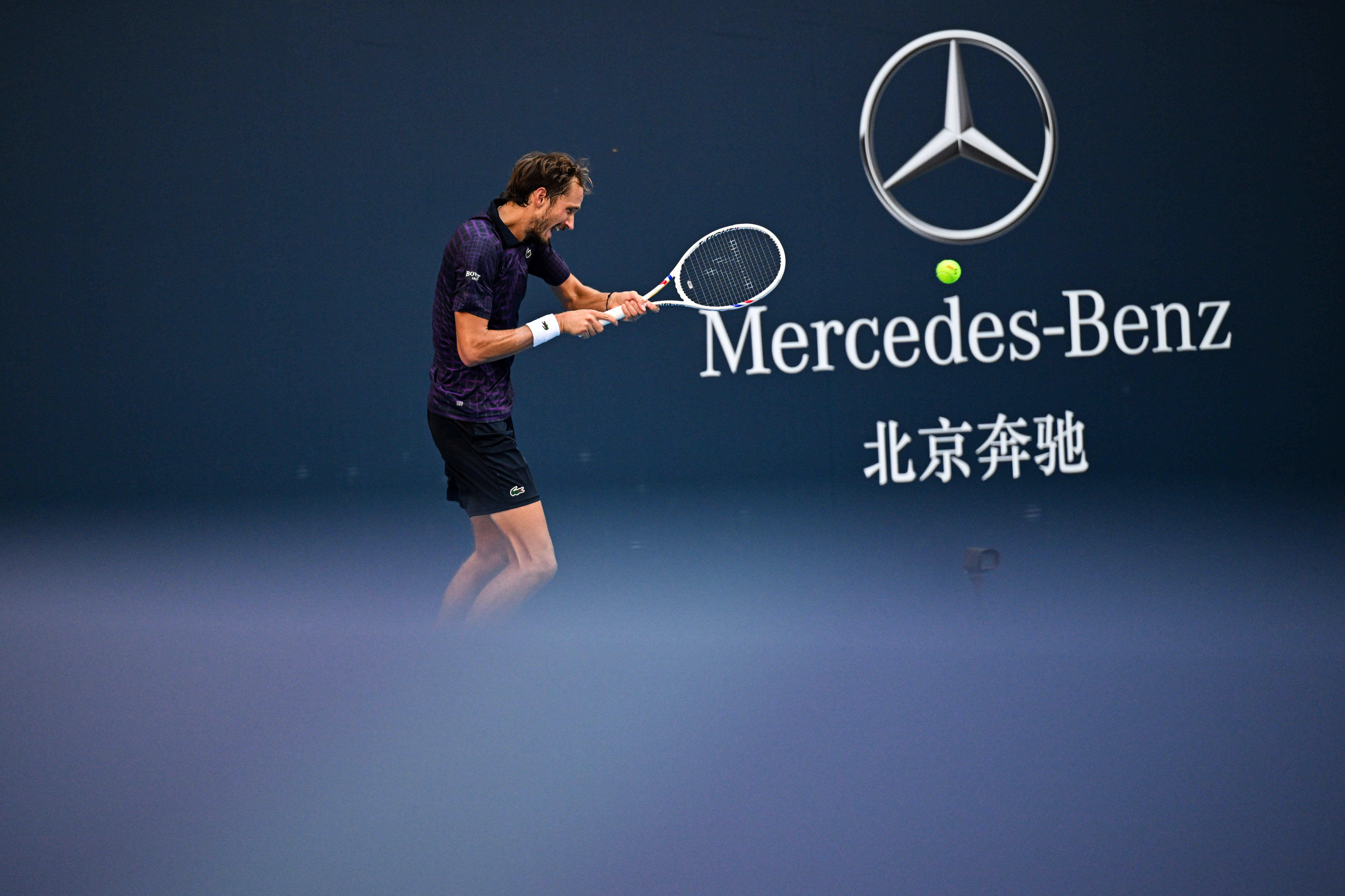 关于法国网球队翻盘世界网球队,梅德韦杰夫制霸全场的信息 关于法国网球队翻盘世界网球队,梅德韦杰夫制霸全场的信息