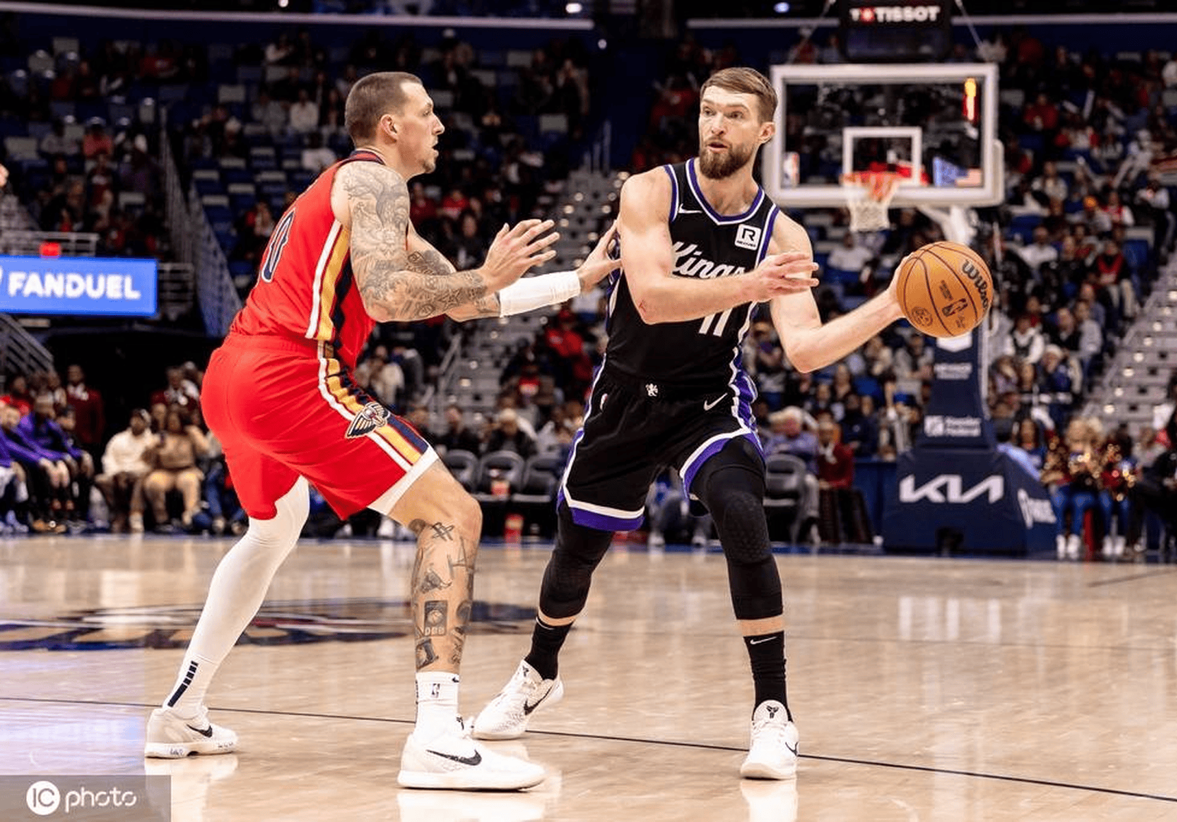 包含勇士碾压鹈鹕，萨博尼斯爆发神勇的词条