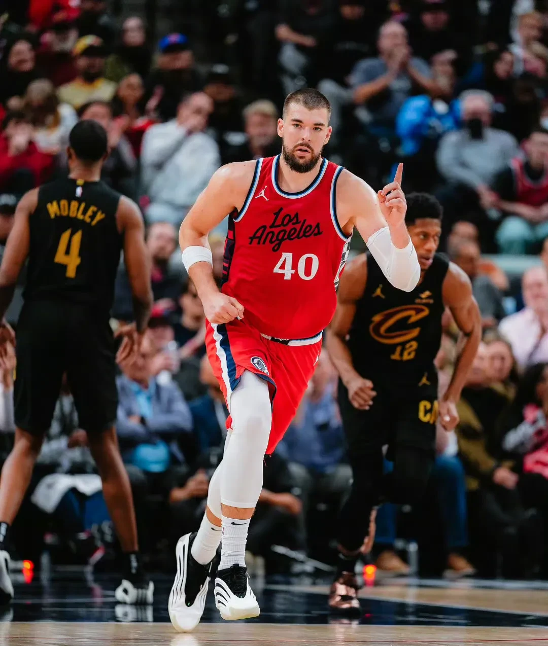 关于篮网完胜灰熊，克莱高光表现的信息