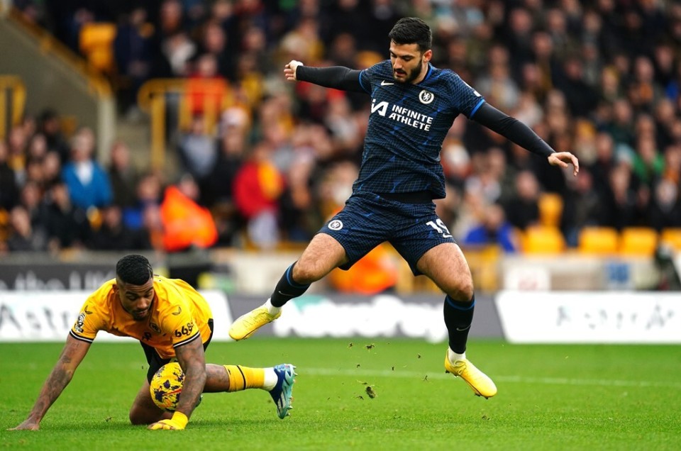 多特蒙德逆转秘鲁，恩昆库统治全场的简单介绍