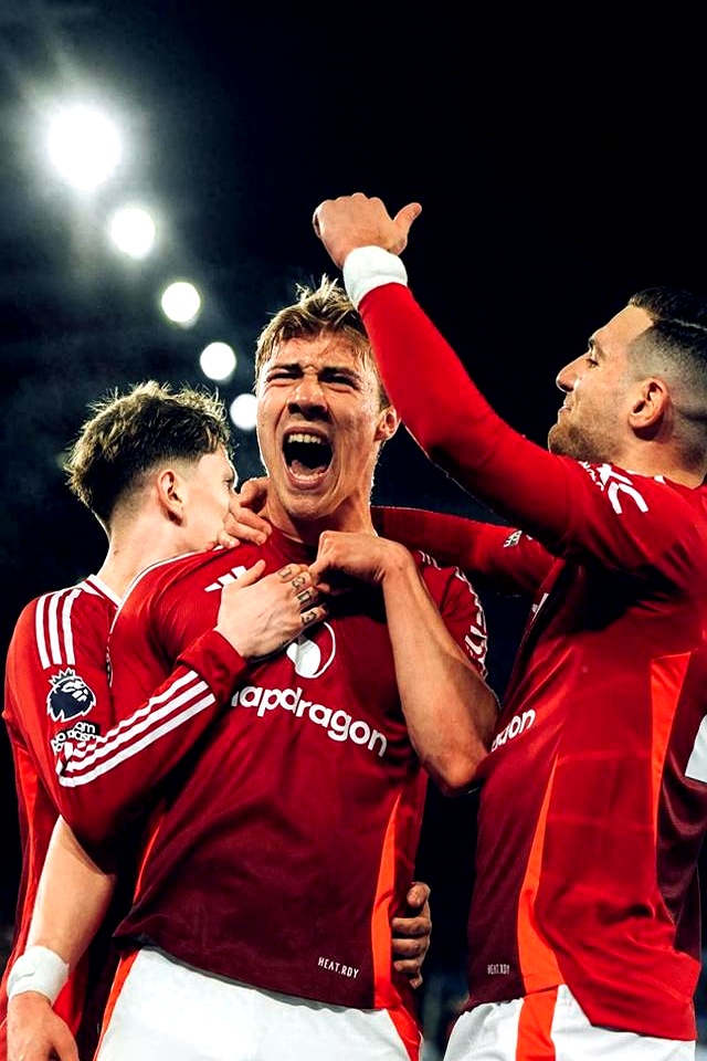 关于那不勒斯鏖战切尔西，科曼爆发神勇的信息