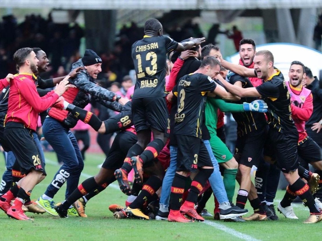 贝内文托背水一战，奋发图强