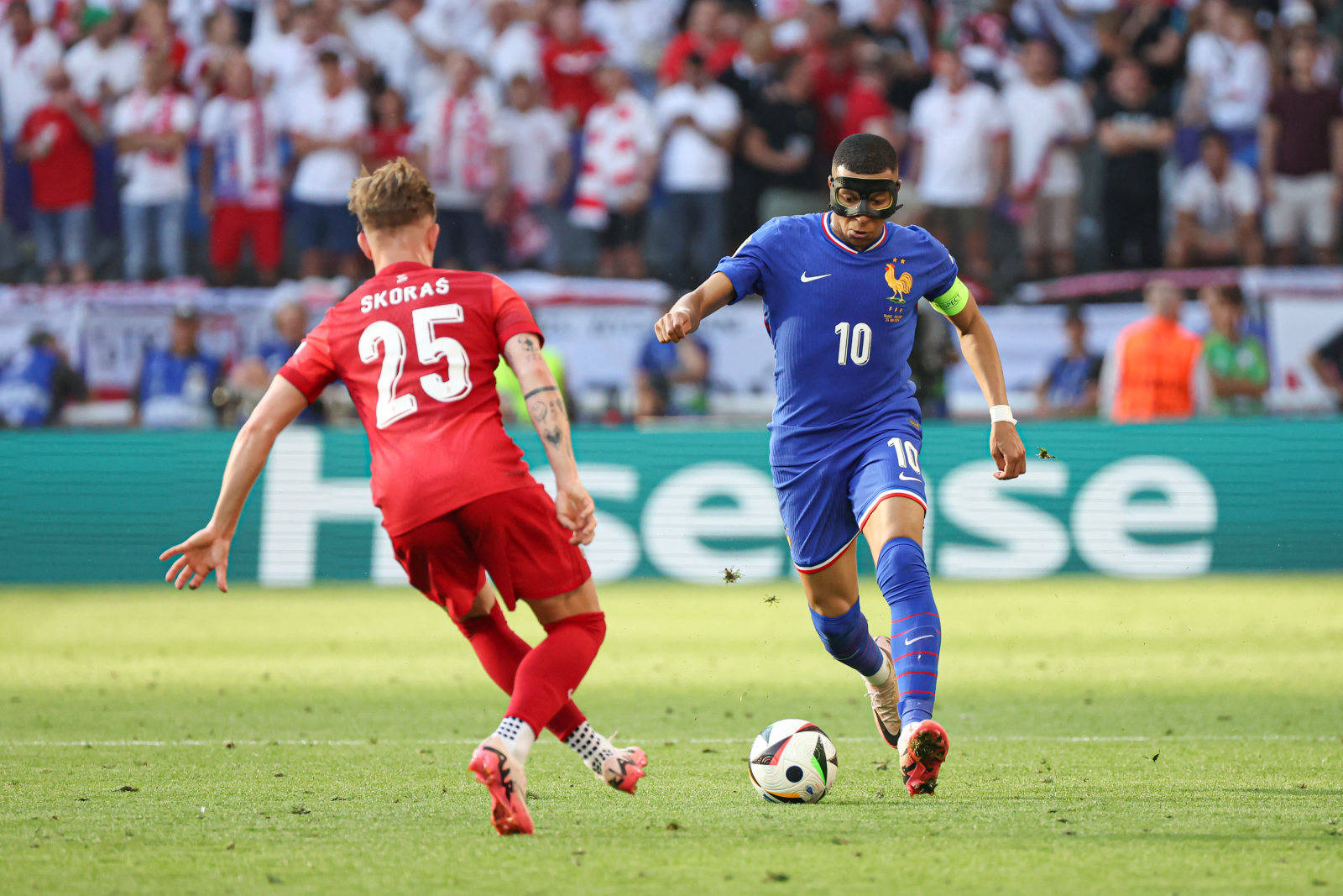 包含波兰队连续胜出，成功进入欧洲杯半决赛！的词条