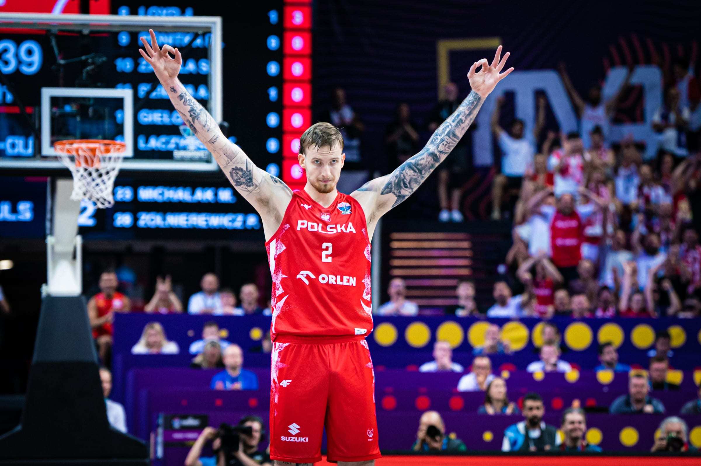 包含波兰队连续胜出，成功进入欧洲杯半决赛！的词条