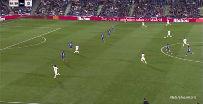 赫塔菲全面守住榜首,皇马遭遇连败的简单介绍 赫塔菲全面守住榜首,皇马遭遇连败的简单介绍