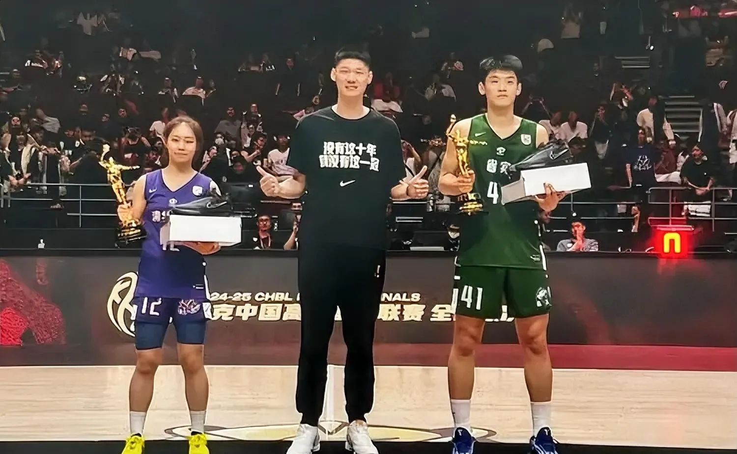 福建队横扫四川队，胡金秋统治全场的简单介绍