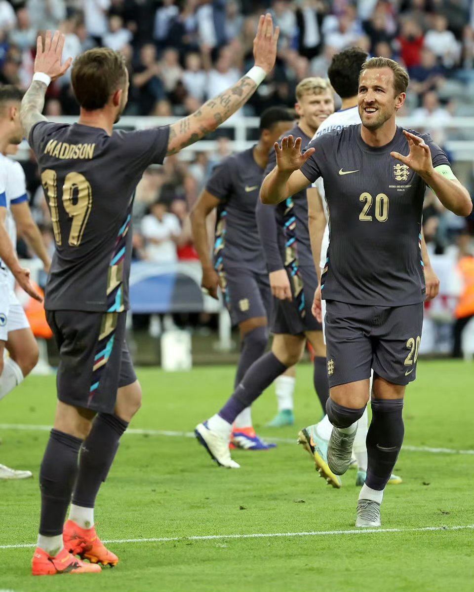 关于德国鏖战西班牙，凯恩刷新纪录的信息