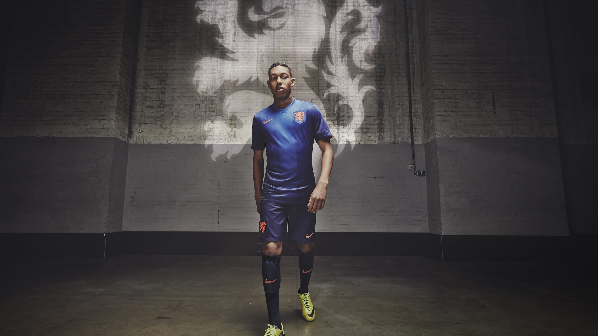 跨界风暴，当黄蜂打穿步行者，恩比德在欧冠半决赛接管比赛